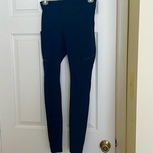 Navy lululemon leggings with pockets